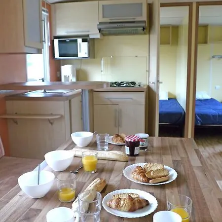 Camping Le Brandais Kemping Brem-Sur-Mer