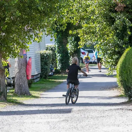 Camping Le Brandais Kemping Brem-Sur-Mer